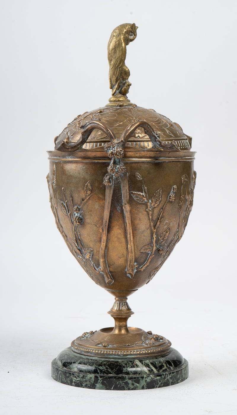 Coupe en bronze à la Chouette signée Auguste Nicolas Cain (1821-1894)