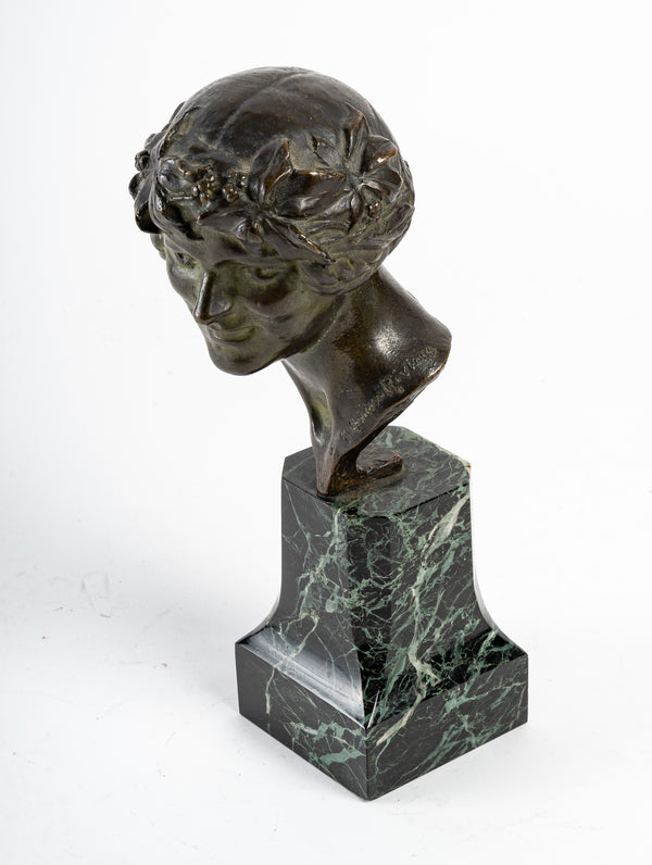 Sculpture statuette de femme de Maurice GUIRAUD RIVIERE