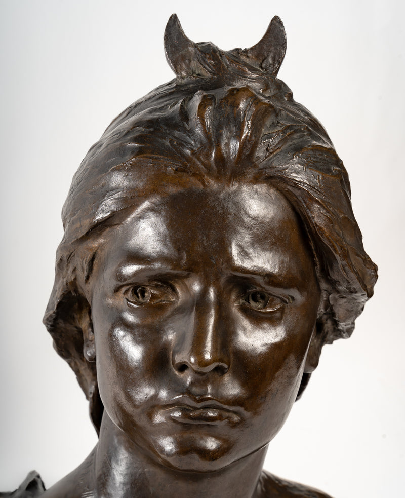 Grand buste de Diane en bronze de Guimberteau XIXème