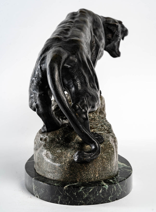 Lionne en bronze de Thomas François Cartier (1879-1936)